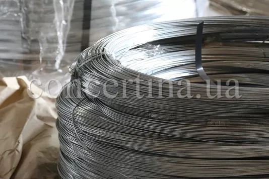 Tension wire for mounting barbed obstacles